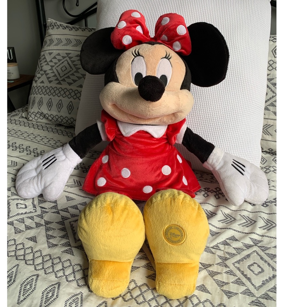 Minnie-Mouse Stuffed Animal